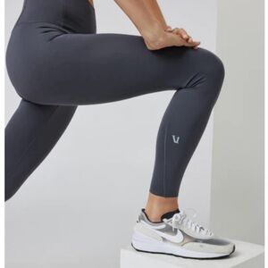Vuori Charcoal Evolve Leggings